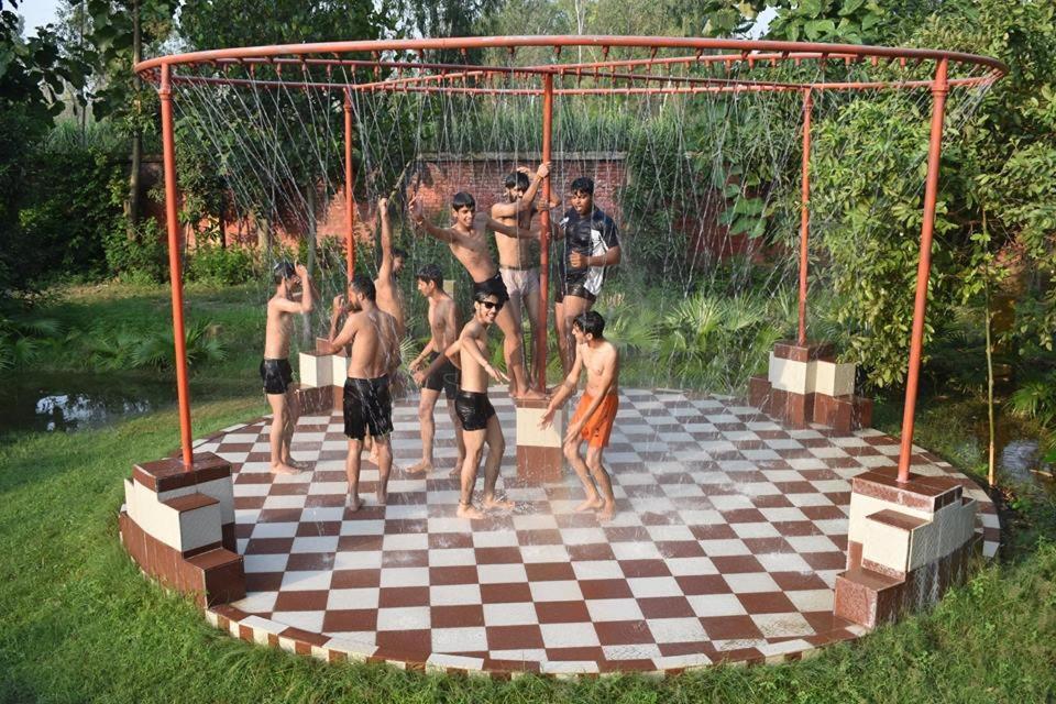 Kajipuria Resort Gajraula Ngoại thất bức ảnh