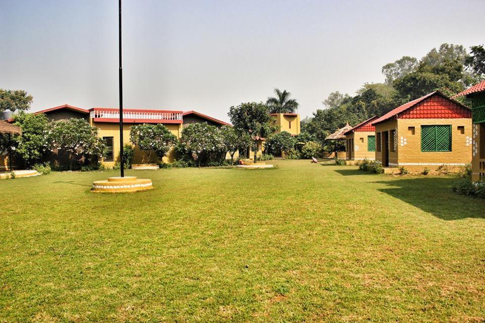 Kajipuria Resort Gajraula Ngoại thất bức ảnh